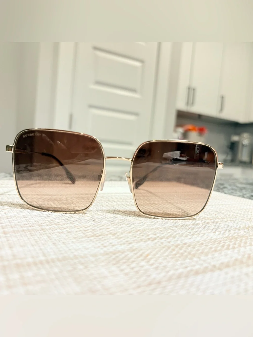 N/A stylish women’s